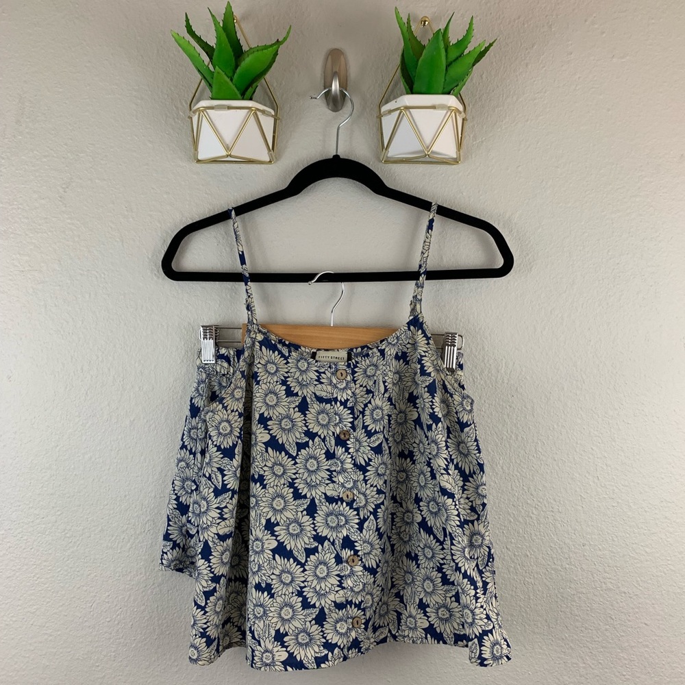 Fifty Street Womans 2 Piece Set Size Small